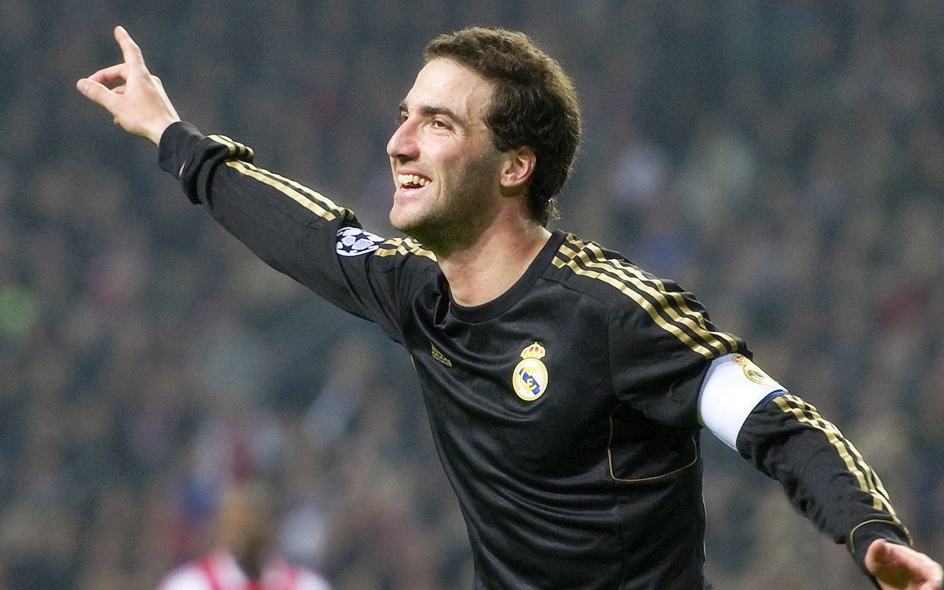 这支枪手,真的成熟了丨欧冠八连胜+零封纪录!阿森纳时代来了