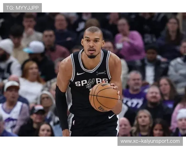 文班亚马8次封盖筑起钢铁墙，马刺客场轻取魔术夺得连胜积分